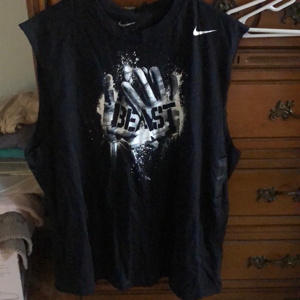 NIKE TANK TOP
